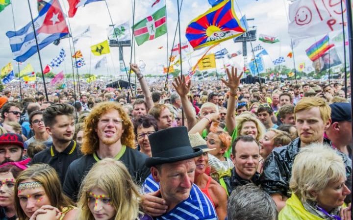 glasto1-large_trans++aHd6X3lW3lGv45Ug3tlONXkx7eHoz2WeGlqtH4KejSs.jpg