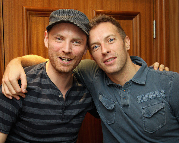 Jonny+Buckland+Audience+Coldplay+Absolute+CLsuYnxWYRBl.jpg