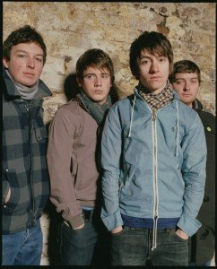 arctic+monkeys_855_18005759_0_0_6148_300.jpg
