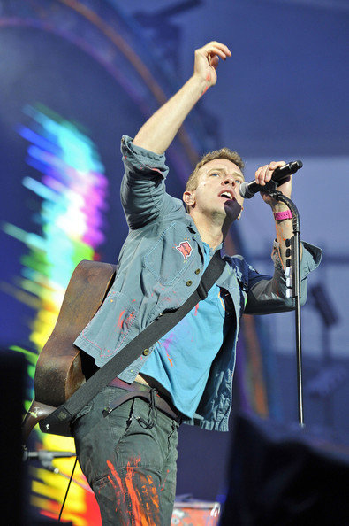 Chris+Martin+Coldplay+take+stage+Emirates+RYGNGI4MYmrl.jpg