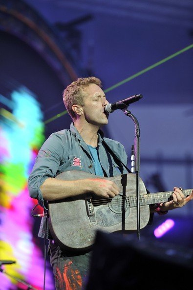 Chris+Martin+Coldplay+take+stage+Emirates+fY1PCImGmADl.jpg