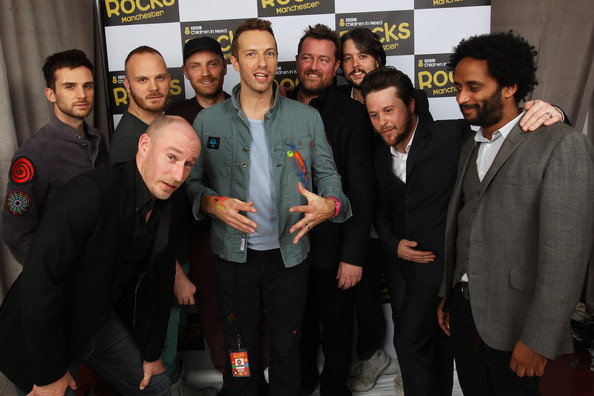 Chris+Martin+Children+Need+Rocks+Manchester+JCvVILg7XLsl.jpg