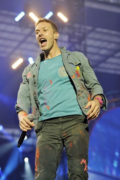 Chris+Martin+Coldplay+take+stage+Emirates+ykdMVSHsXkJl.jpg