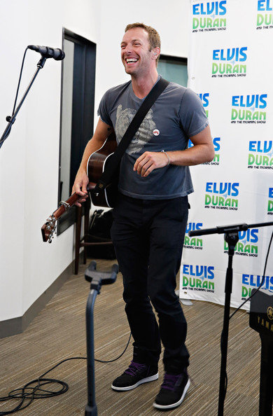 Chris+Martin+Chris+Martin+Visits+Elvis+Duran+R5pqtc2DBPgl.jpg