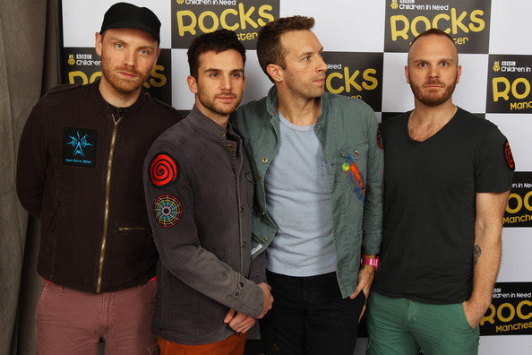 Chris+Martin+Children+Need+Rocks+Manchester+GbBUnWdgwwal.jpg