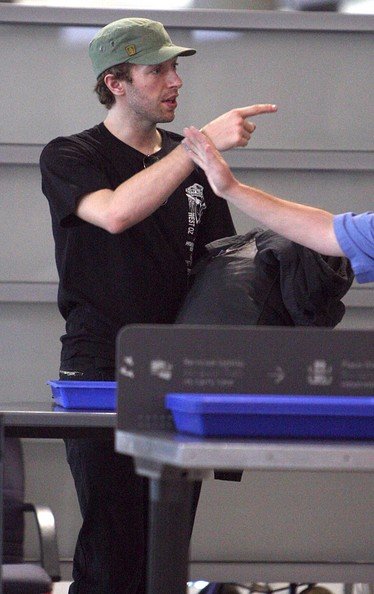 Chris+Martin+Coldplay+Leaving+Perth+Domestic+vOb3Iuan-9Zl.jpg