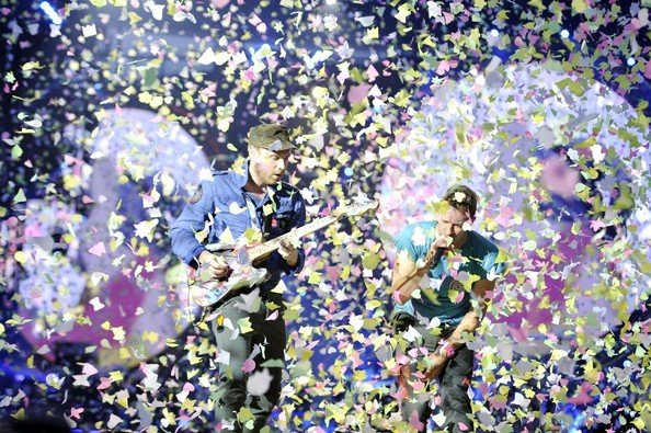 Chris+Martin+Coldplay+take+stage+Emirates+rD25BUHZtQPl.jpg
