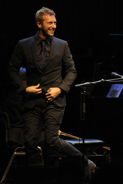 Chris+Martin+Chris+Martin+Coldplay+performs+2G97cJ49ymrl.jpg