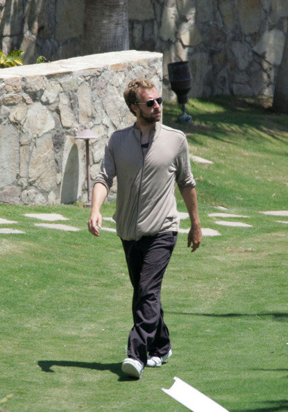 Gwyneth+in+Cabo+_2jd2qy9321l.jpg
