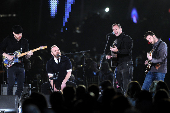 Chris+Martin+2012+MusiCares+Person+Year+Tribute+W1vqXk4PVHul.jpg