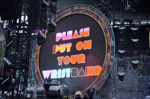 Chris+Martin+Coldplay+take+stage+Emirates+xOsQKHDwHZVl.jpg