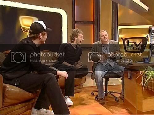 18coldplaytalk0ek.jpg