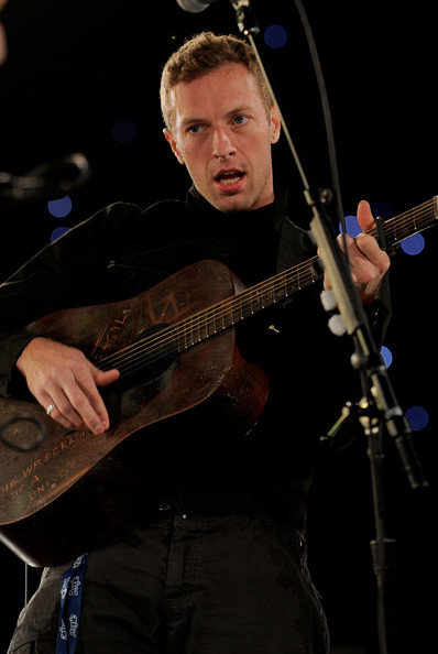 Chris+Martin+2012+MusiCares+Person+Year+Tribute+mlnNaxai-Mtl.jpg