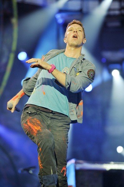 Chris+Martin+Coldplay+take+stage+Emirates+8LR90xuO31sl.jpg