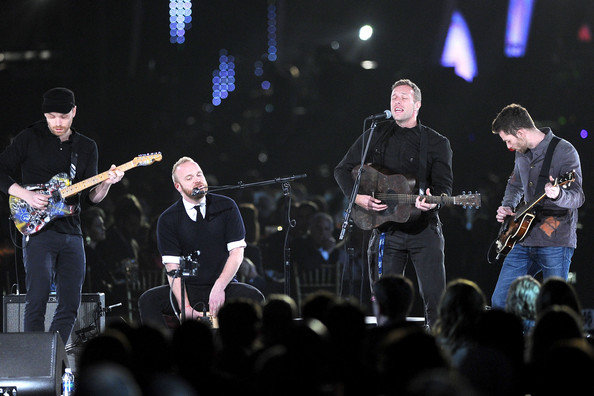 Chris+Martin+2012+MusiCares+Person+Year+Tribute+Vz4Fw6PCyo0l.jpg