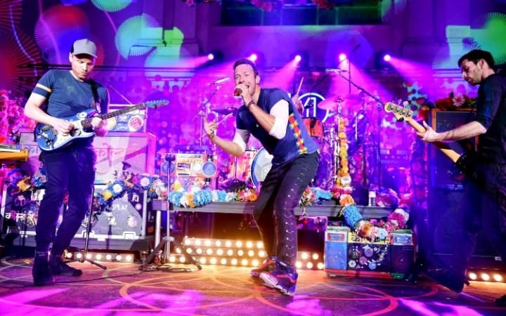 Coldplay-large_trans++eo_i_u9APj8RuoebjoAHt0k9u7HhRJvuo-ZLenGRumA.jpg