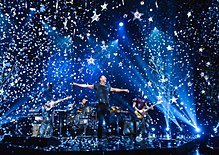 220px-Coldplay_Live_2014.jpg