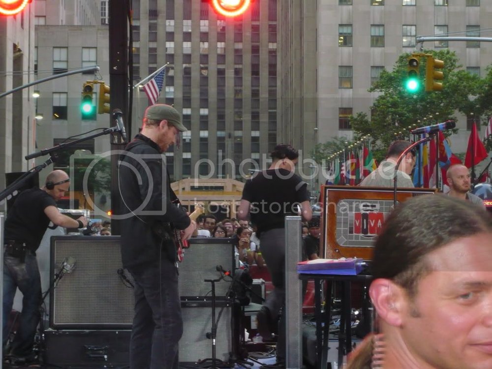 coldplaytodayshow007.jpg?t=1246017483