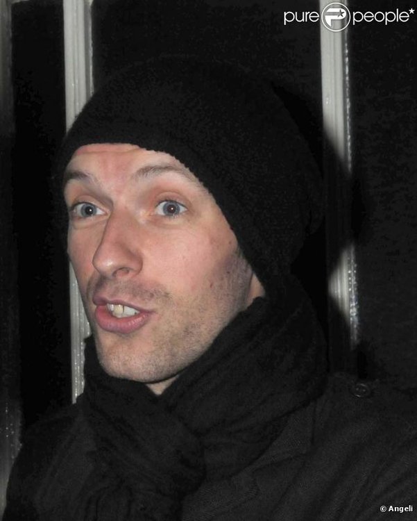 361170-chris-martin-a-l-occasion-de-la-637x0-2.jpg