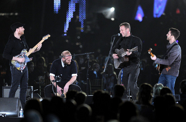 Chris+Martin+2012+MusiCares+Person+Year+Tribute+hBceAesn0t8l.jpg