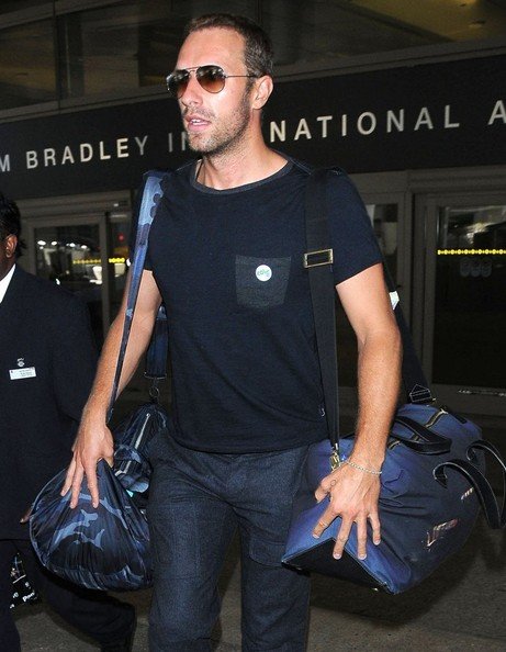 Chris+Martin+Arriving+Flight+LAX+Dwp94k296wcl.jpg