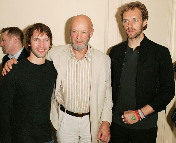 Michael+Eavis+Chris+Martin+Q+Awards+2005+Boards+U9M0GF5DTSZl.jpg