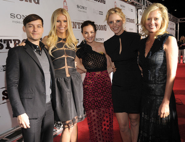 Gwyneth+Paltrow+Country+Strong+Premiere+Gwyneth+w7KEYPMozhBl.jpg