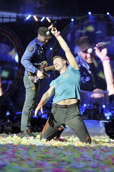 Chris+Martin+Coldplay+take+stage+Emirates+FX4Pad5MuE_l.jpg