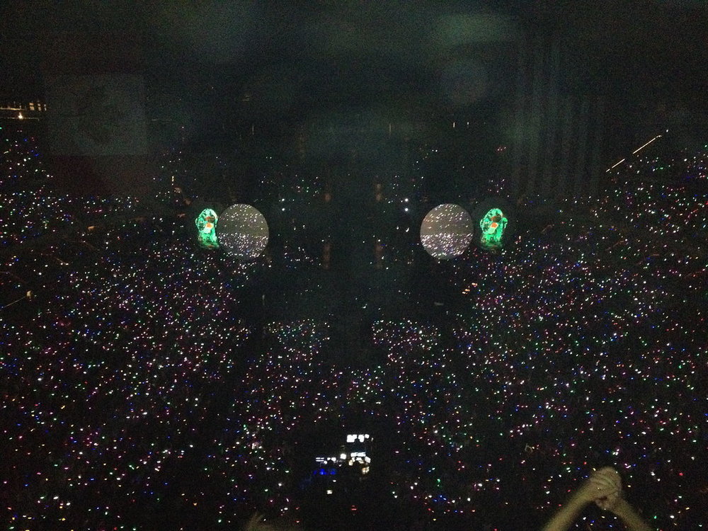 Coldplay Mylo Xyloto Tour 2012- The crowd lights up the stadium.