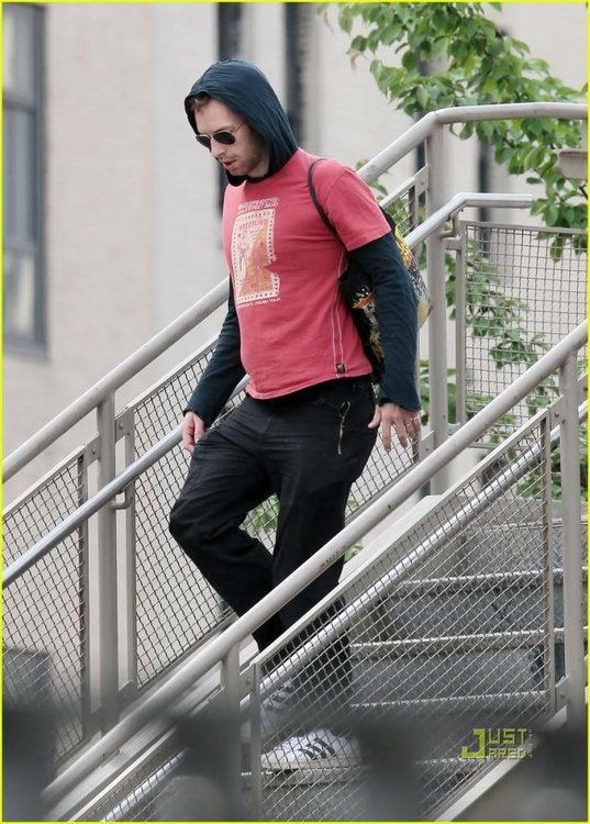 8RD7YUT.jpg