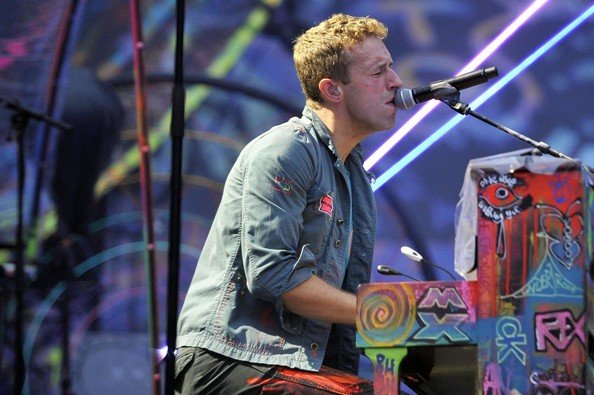 Chris+Martin+Coldplay+take+stage+Emirates+x6UHWhNfzABl.jpg