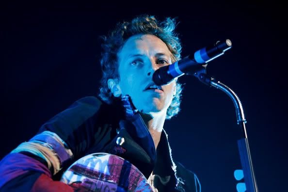 ChrisMartinColdplayPerformCarlingBrixtonv3Es5eP3f0ll.jpg