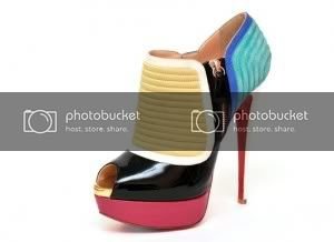 Christian-Louboutin04-300x218.jpg