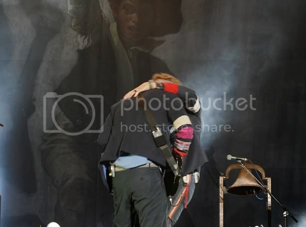 Coldplay13_614x.jpg