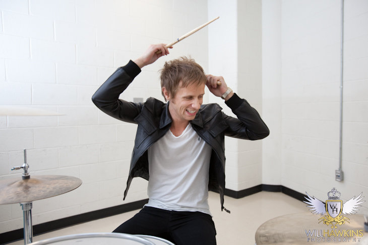 Dominic-Howard-photoshoot-2010-by-Will-Hawkins-muse-11237161-730-487.jpg
