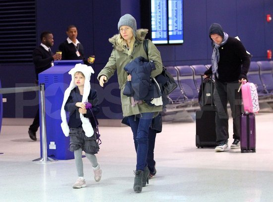 Gwyneth-Paltrow-Chris-Martin-Pictures-Apple-Moses.jpg