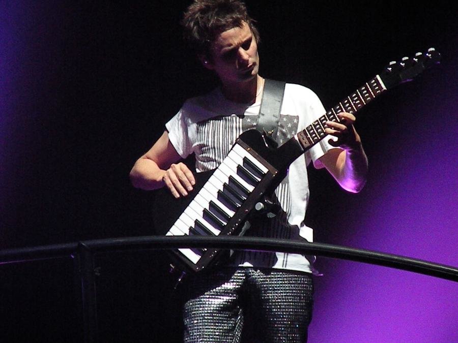 Matt_on_the_Keytar_by_darthlocke13.jpg