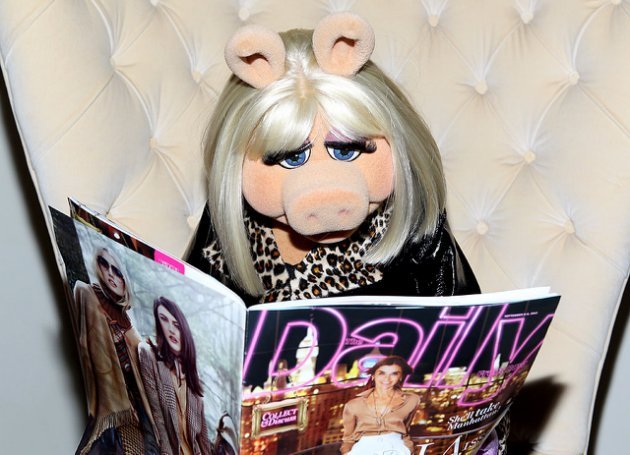 MissPiggy-NYFashionWeek090812-jpg_004417.jpg