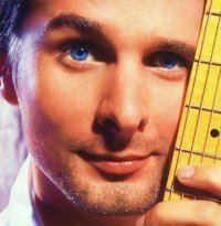 Mmmmmmm-Matt-Bellamy-blue-eyes-15883732-200-205.jpg