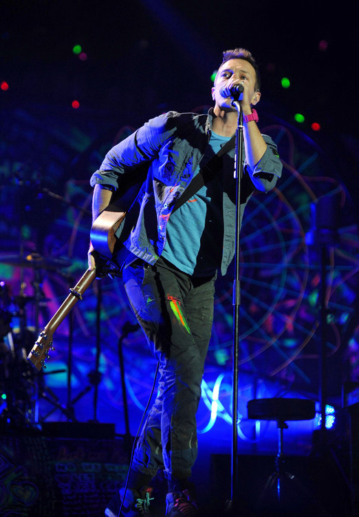 Mylo-Xyloto-Tour-December-9-2011-coldplay-27765764-1782-2560.jpg