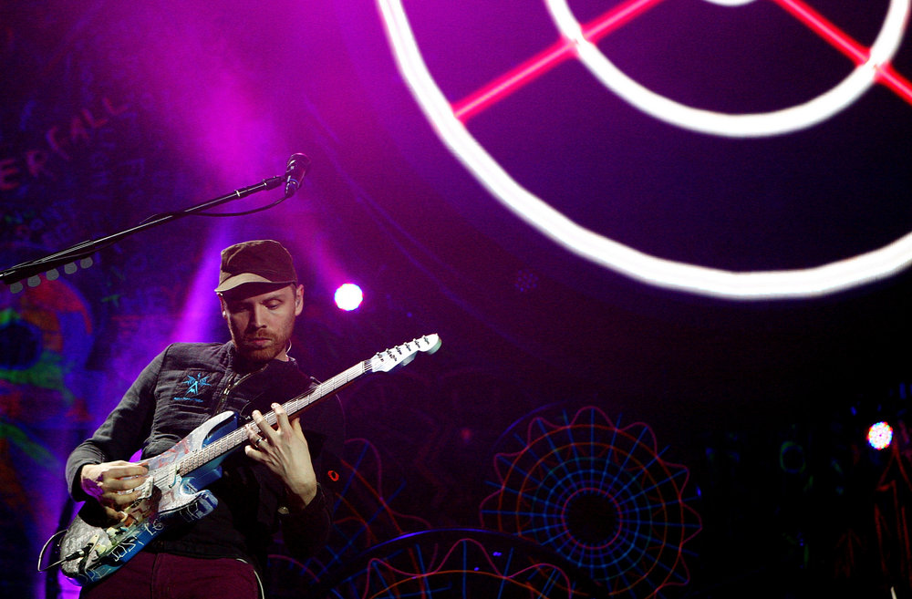 On-Stage-Under-1-Roof-December-10-2011-coldplay-27727249-2560-1684.jpg