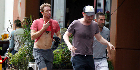 SCCZEN_081112HOSMCCOLDPLAY01_460x230.jpg