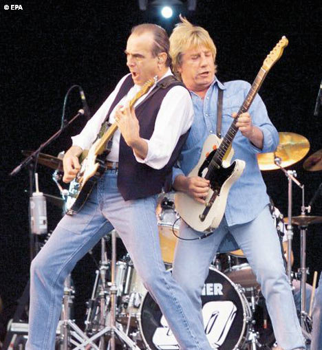StatusQuo99EPA_468x509.jpg