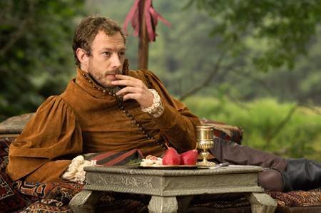 William-compton-The-tudors-kris-holden-ried-30710709-450-299.jpg