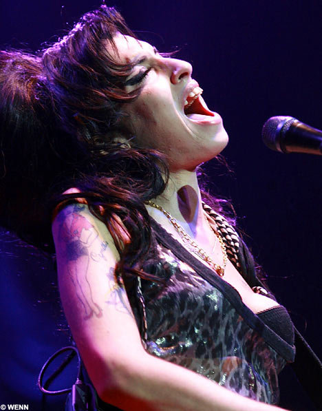 WinehouseWENN1611_468x597.jpg