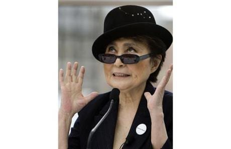 Yoko-Ono_1376299c.jpg