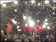 _44759977_coldplay_butterflies.jpg