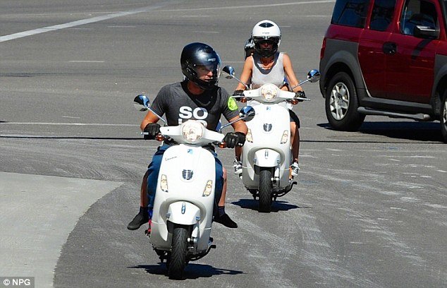 article-2416098-1BB75929000005DC-905_634x408.jpg