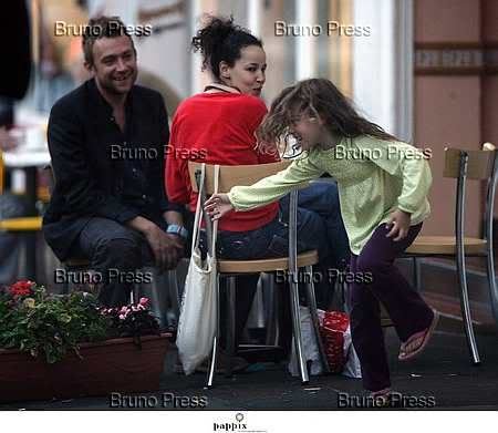 bigdamonalbarnfamily651dj4.jpg