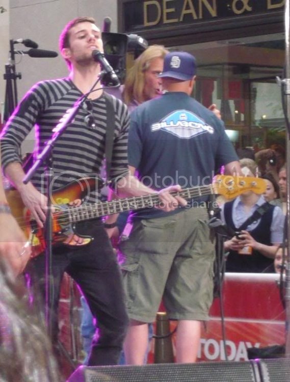 coldplaytodayshow027edit.jpg?t=1246022706